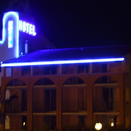 Hotel Alhambra Агд Экстерьер фото