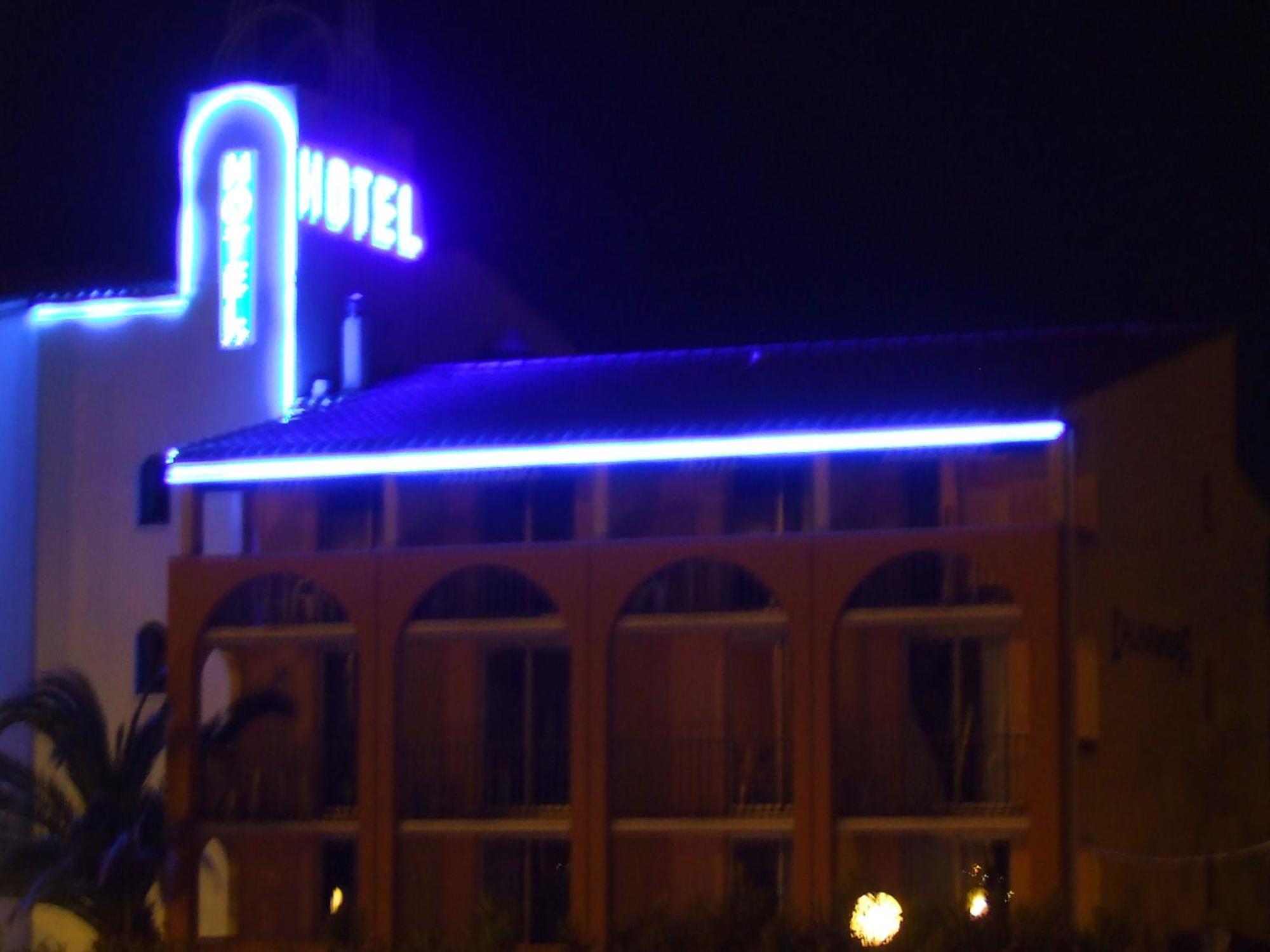 Hotel Alhambra Агд Экстерьер фото